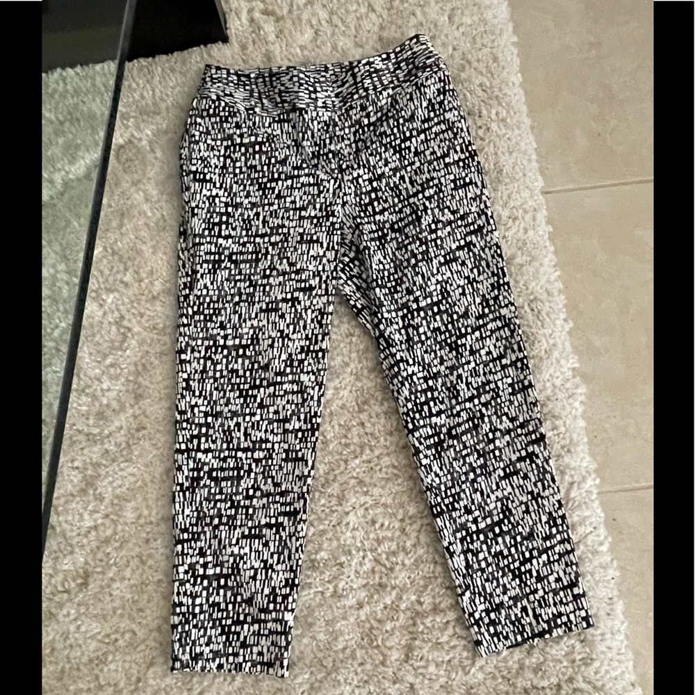 RUBY RD above ankle pants